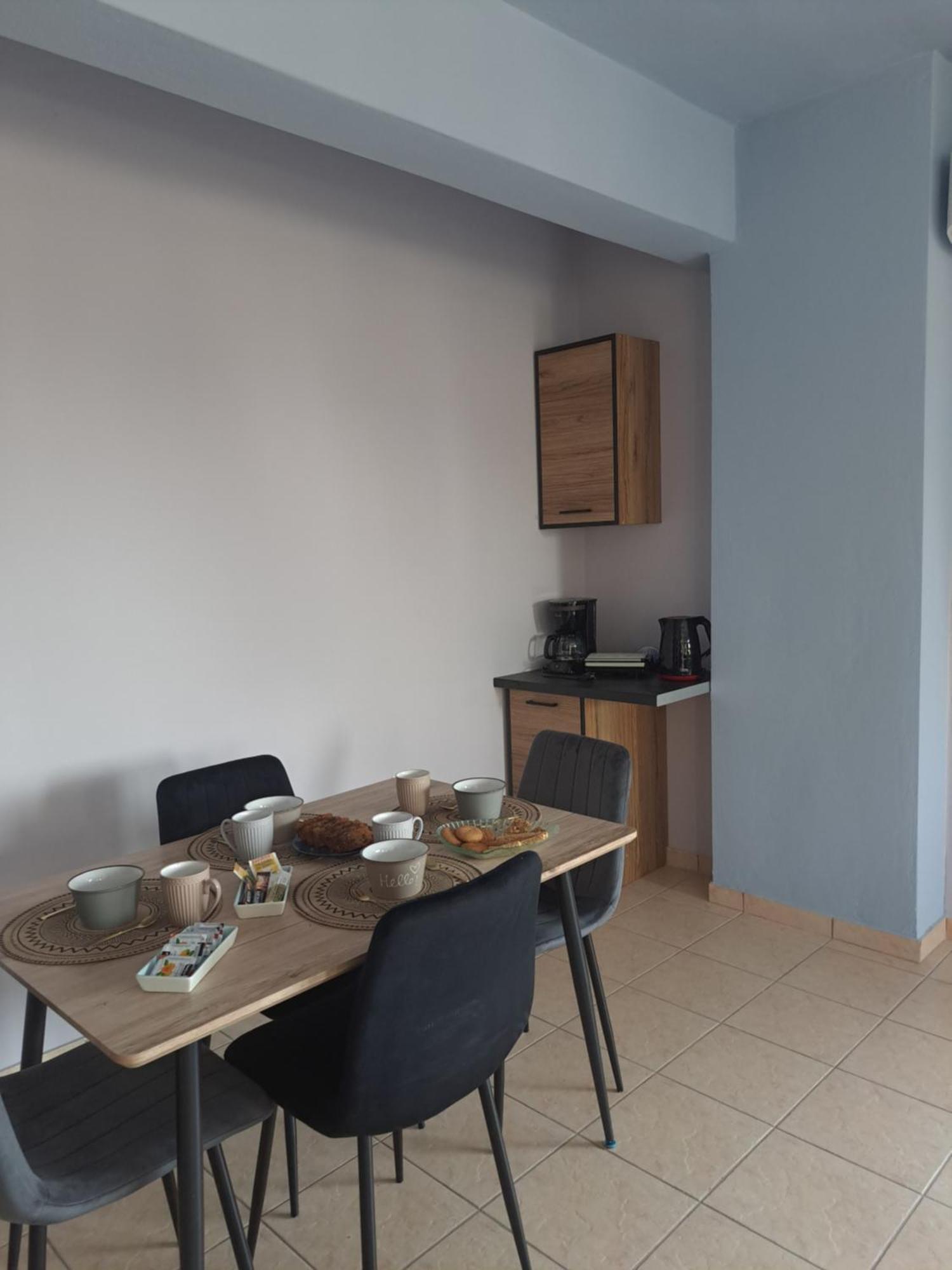 Seashell Apartment Artemida  Buitenkant foto