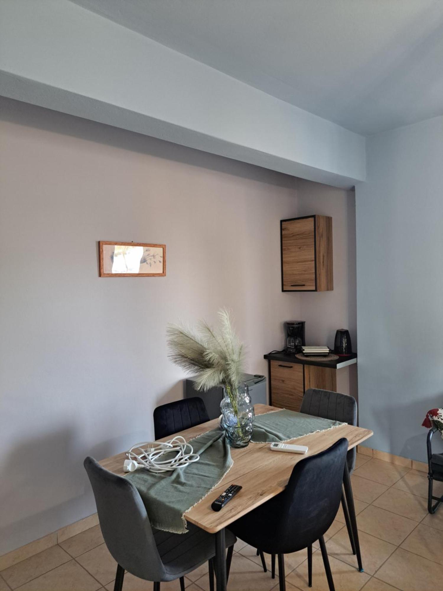 Seashell Apartment Artemida  Buitenkant foto